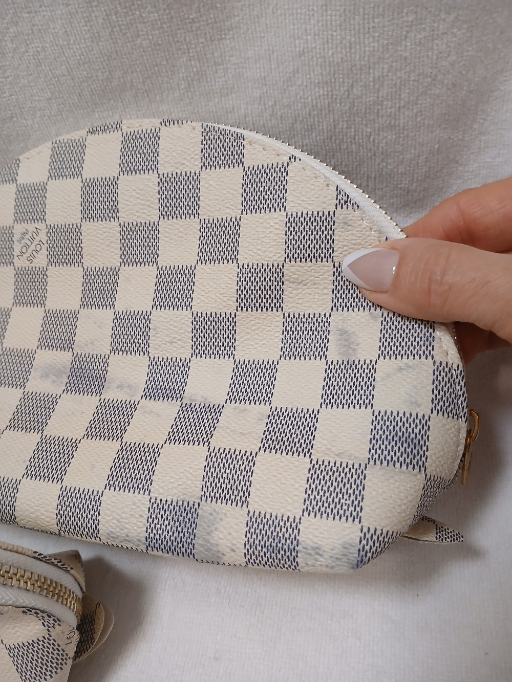 Cream and Gray Checkered Zip Cosmetic Pouch Duo - Picture 4 of 10